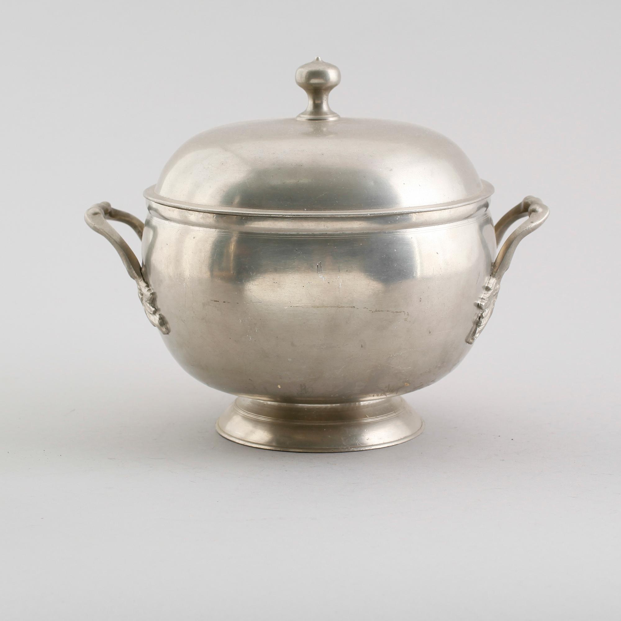 TERRIN med lock, tenn, Johan Albin Gellerstedt, Härnösand 1842.