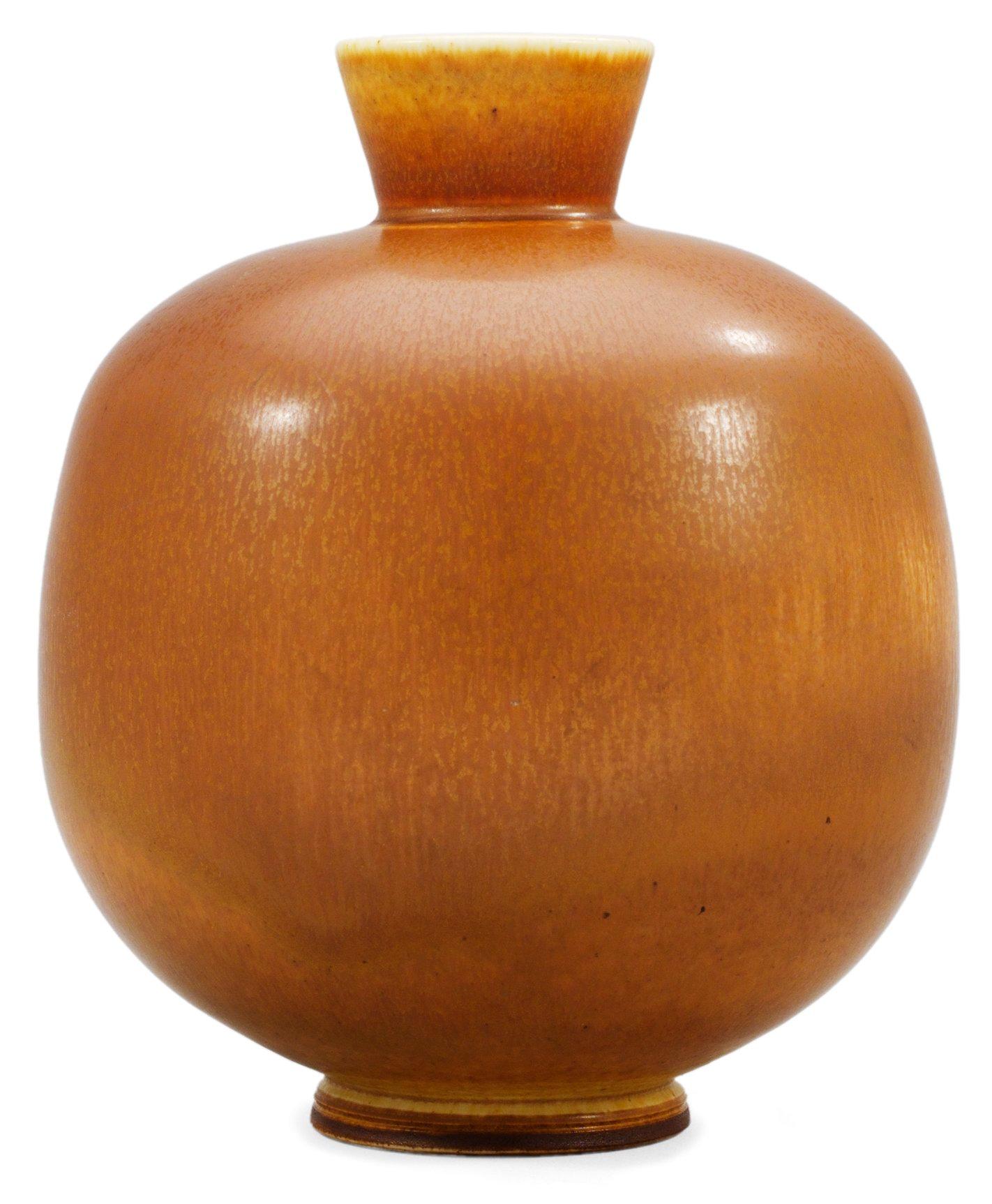 A Berndt Friberg stoneware vase, Gustavsberg studio 1976.