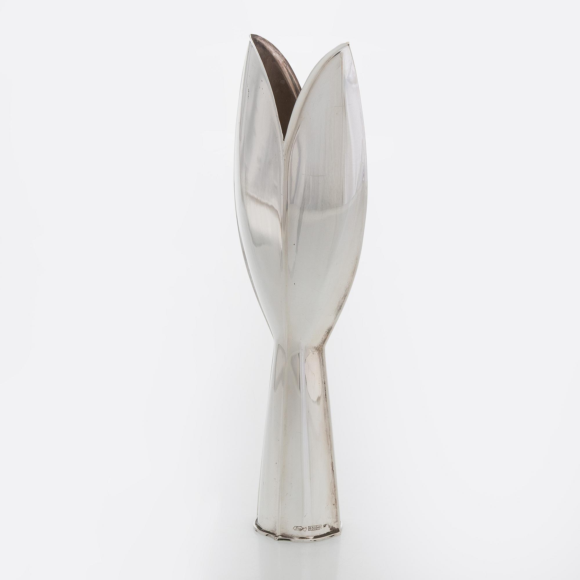 Tapio Wirkkala, a silver vase model TW 2, Kultakeskus, Hämeenlinna 1985.