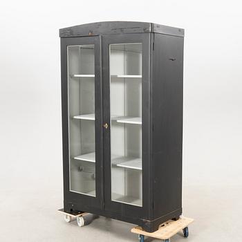Display cabinet, first half of the 20th century.