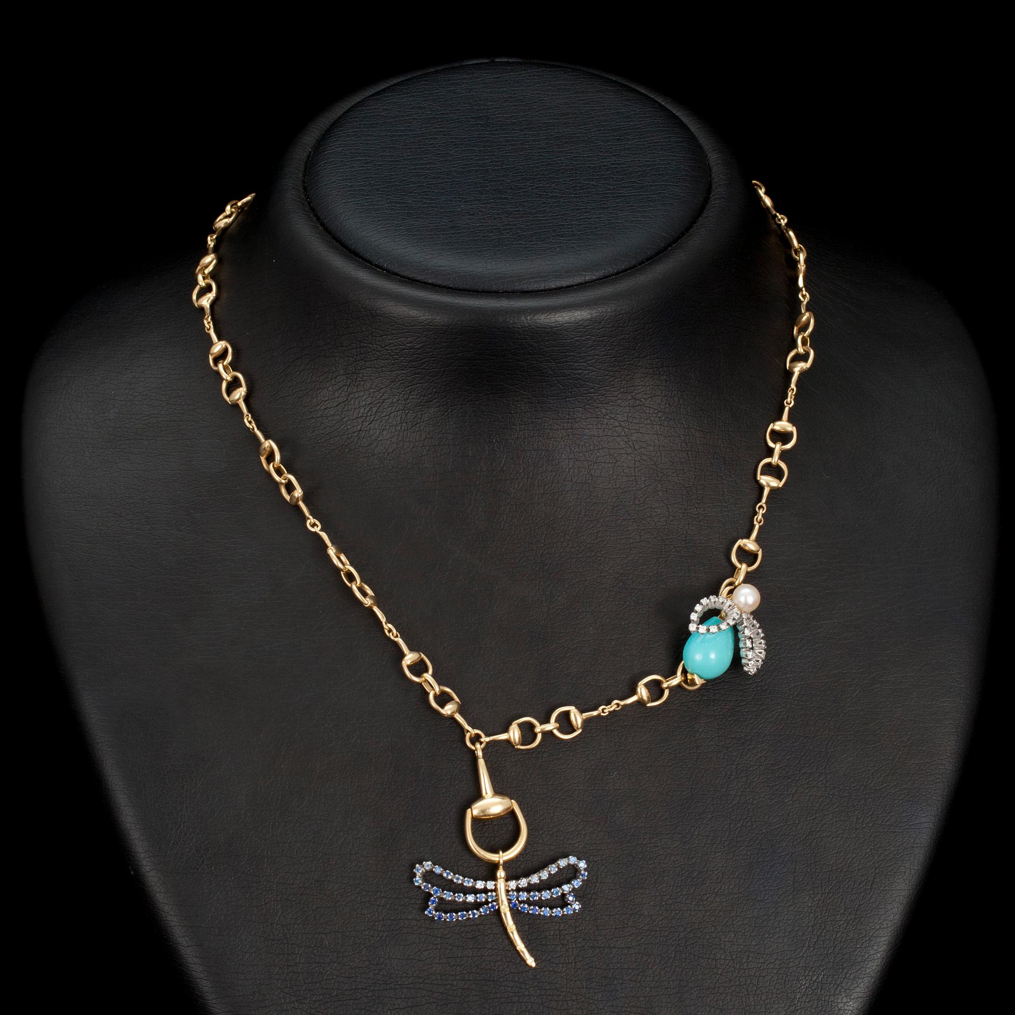 HALSSMYCKE, guld 18K, safirer tot. 0,75 ct, diamanter tot. 0,30 ct, turkos, pärla. Gucci. Vikt 28 g.