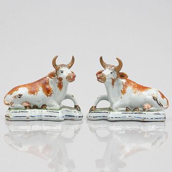 Figuriner, ett par, keramik, England, 1800-tal.
