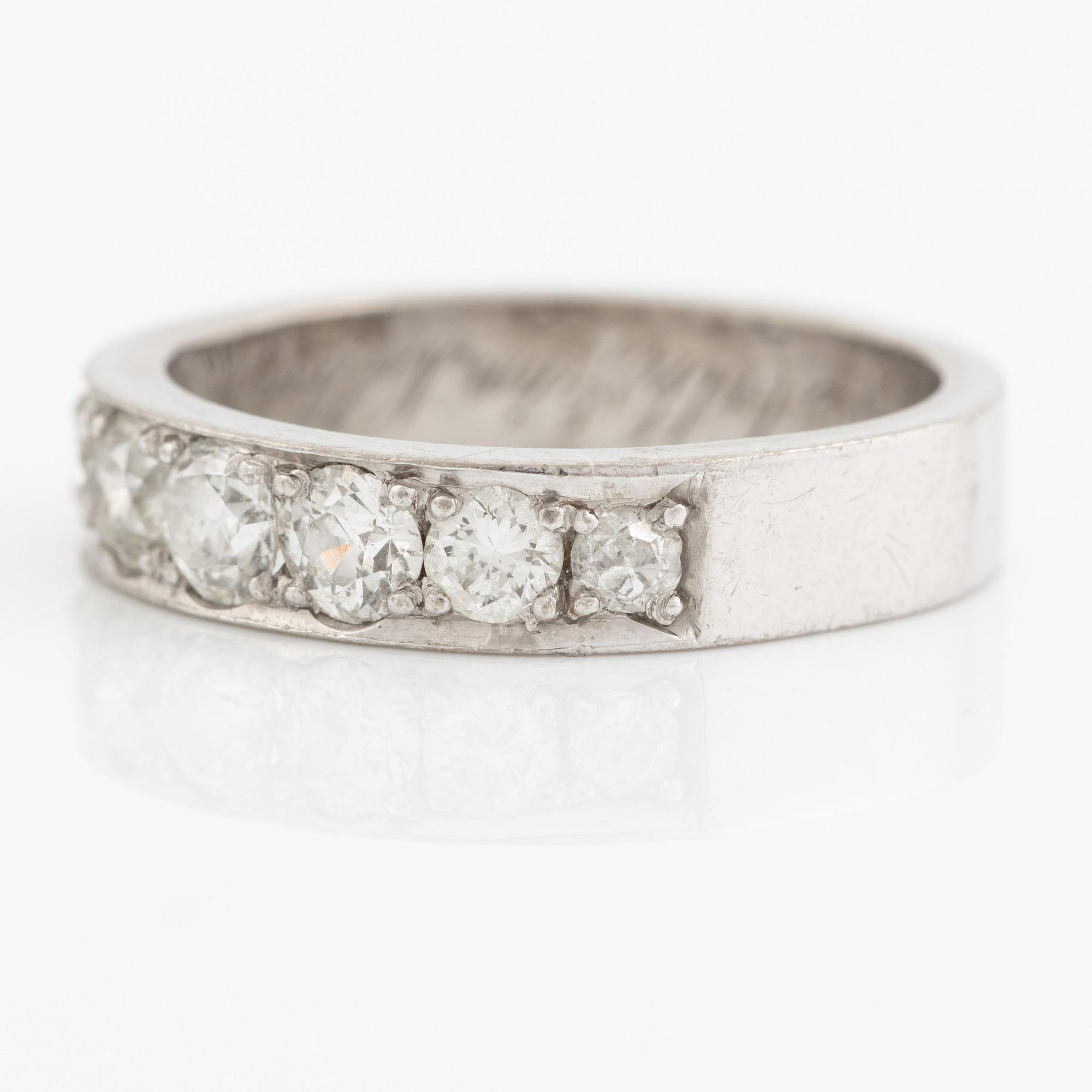 Ring, eternity ring, 18K white gold set with brilliant-cut diamonds.