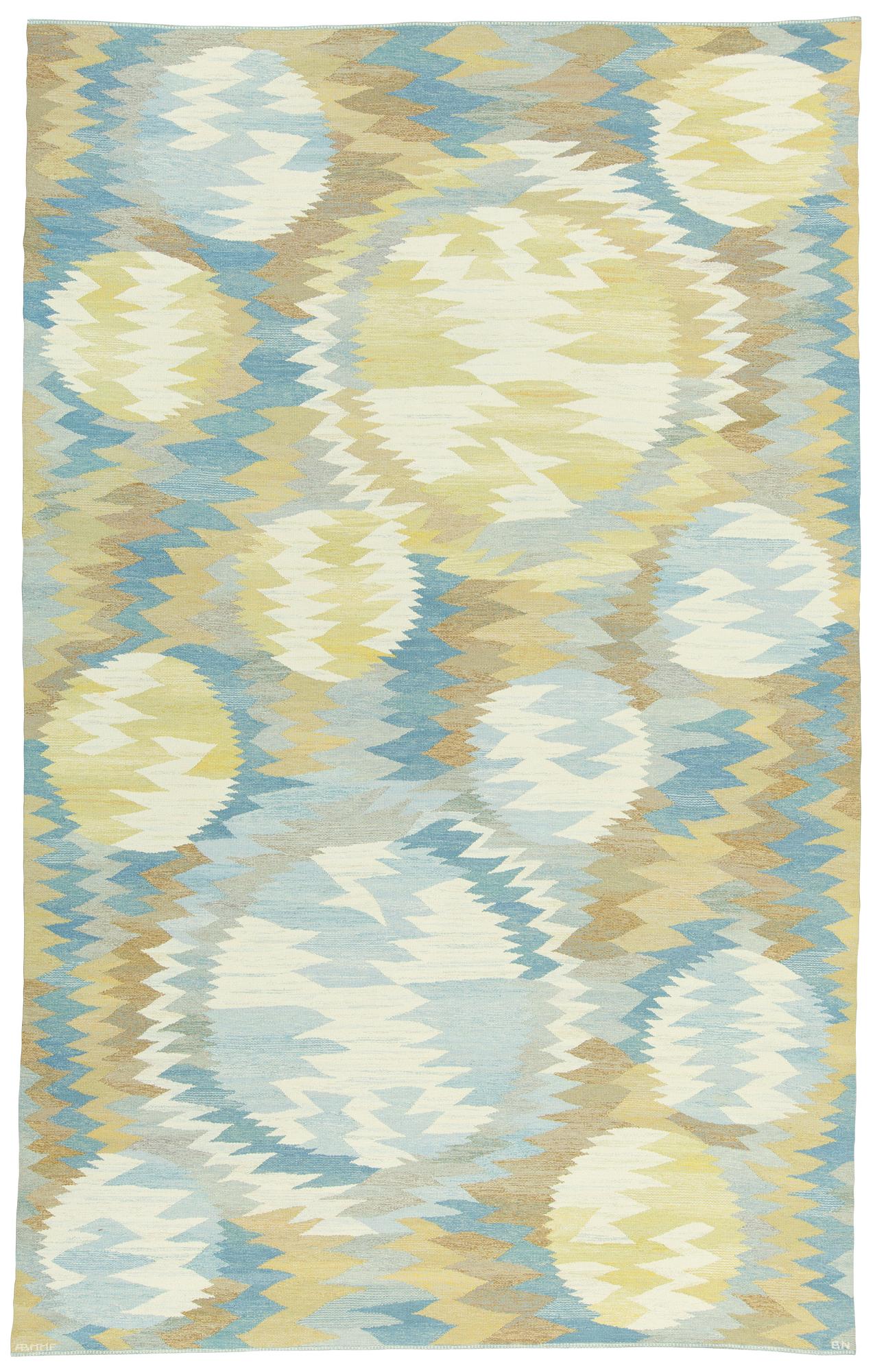 MATTA. "Solfläckar". Gobelängteknik. 407,5 x 249,5 cm. Signerad AB MMF BN.