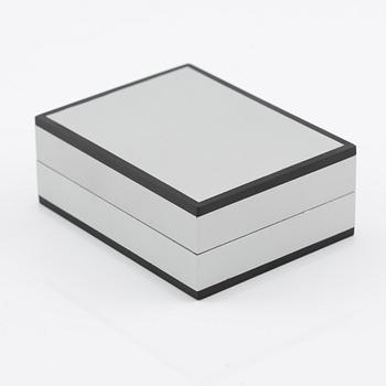 Plaque, 18K gold, numbered 372/1000, 1975, weight approx. 27 g.