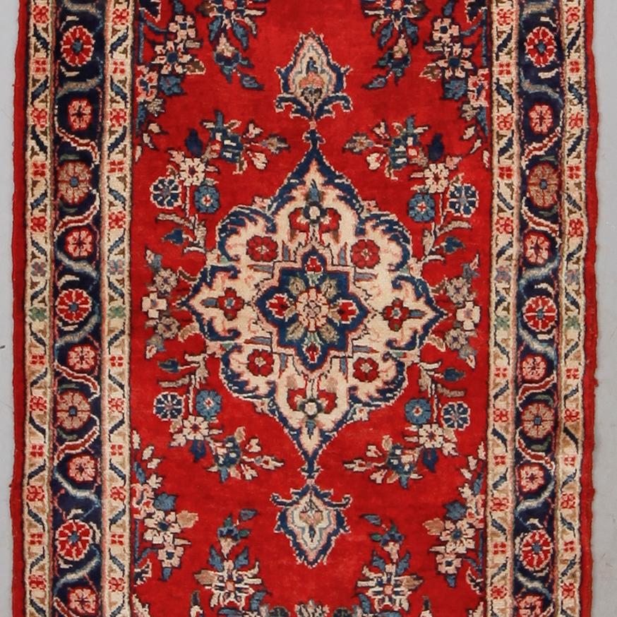 MATTA, Hamadan, ca 235 x 86 cm.