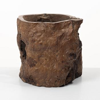 A Chinese brush pot, 20th century.