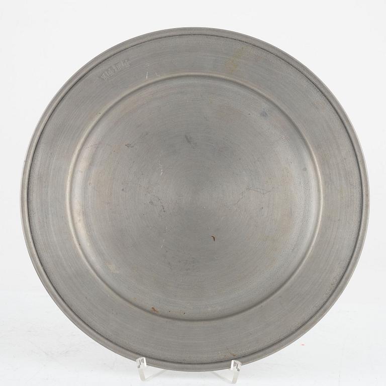 A set of Swedish Pewter Envelope Plates, Scandia Tenn, Karlshamn 1973-1981 (14 pieces).