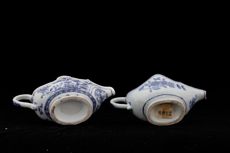 SÅSSNIPOR, 2 st, porslin, Qianlong, Kina 1700-tal.