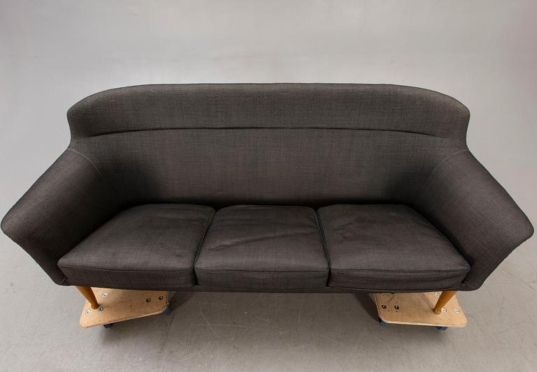 Kerstin Hörlin-Holmquist, sofa, "Familjen" Nordiska Kompaniet, 1962.