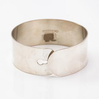 Pekka Piekäinen, Armband, sterlingsilver. Platinoro, Åbo 2008.