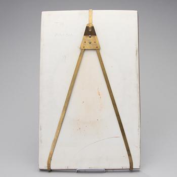 TOINI MUONA, VÄGGPLAKETT, Blad. Signerad TM Arabia.