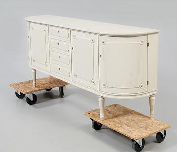 SIDEBOARD, gustaviansk stil, 1900-talets andra hälft.