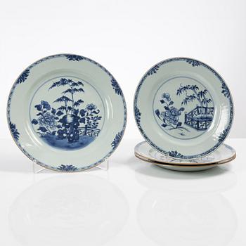 A set of one Chinese blue and white export porcelain dish and three plates, Qing dynasty, Qianlong (1736-95).
