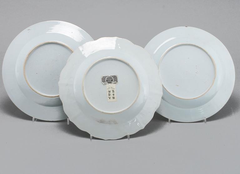 THREE CHINESE DINNER PLATES, 18th century.