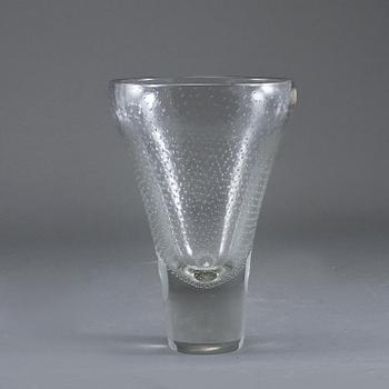 VAS, glas, Gunnel Nyman, Nuutajärvi Notsjö, signerad, omkring 1900-talets mitt.