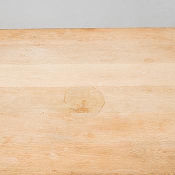 Børge Mogensen, an oak model 262 coffee table for Fredericia Stolefabrik.