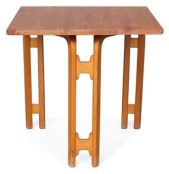 901. A Carl-Axel Acking oregon pine table, probably by Åhmans Möbelfabrik 1950's.