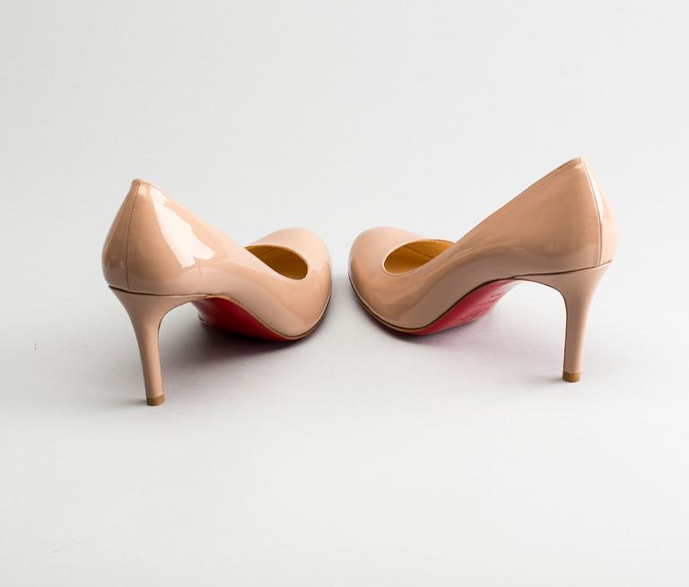 SKOR, Christian Louboutin.