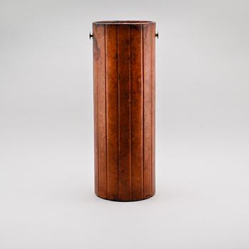 PARAPLYSTÄLL, läderklädd, 1900-talets mitt.