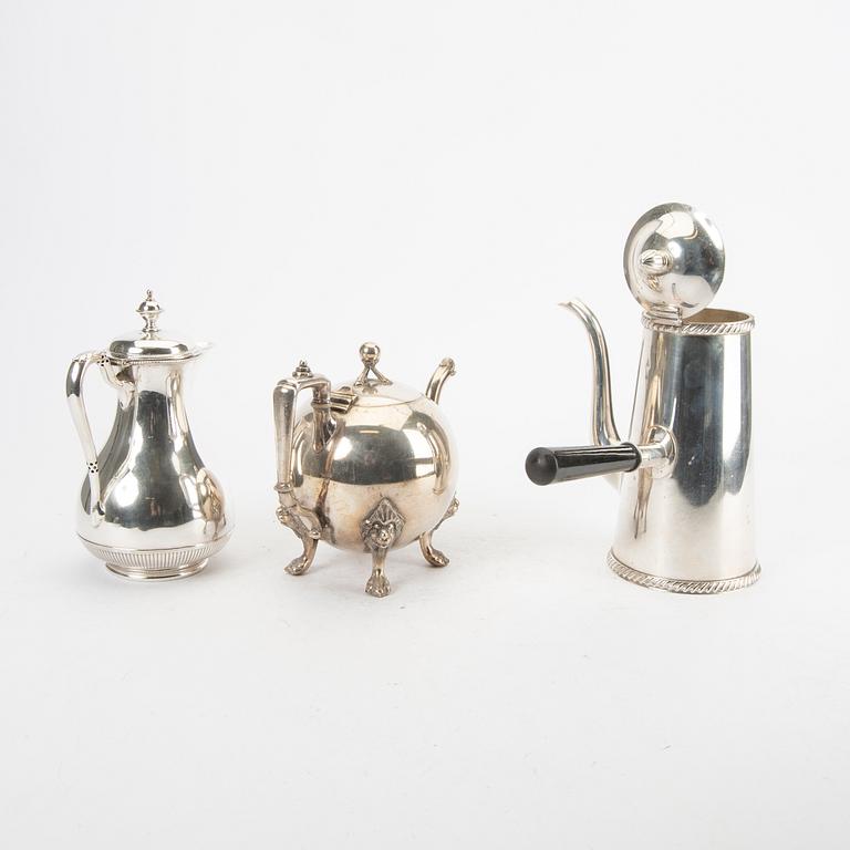 A set of three epns coffee and tea pots, 20th century.