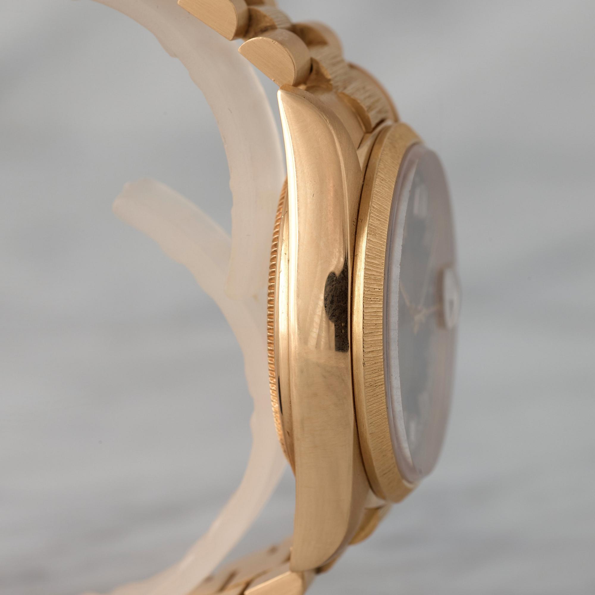 ROLEX, Oyster Perpetual, Day-Date, Chronometer, Bark-Finish, "String dial with Baguettes", armbandsur, 36 mm,