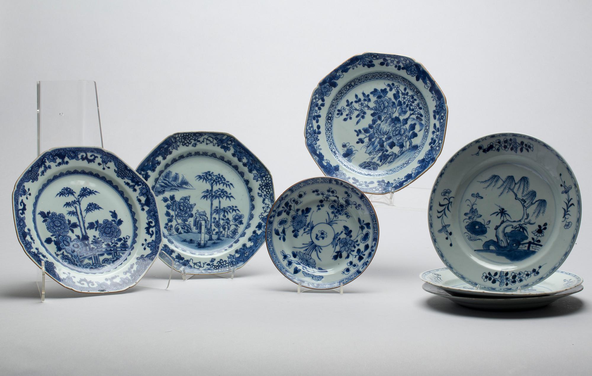 TALLRIKAR, 8 st, porslin, Kina, Qianlong (1736-95).