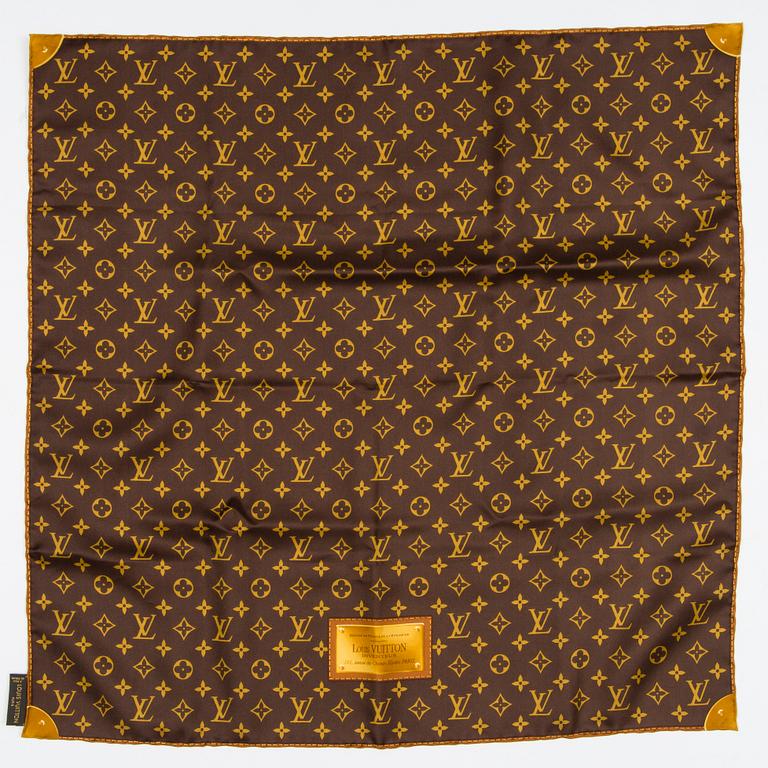 LOUIS VUITTON, "Carre Monogram Classique", HUIVI.