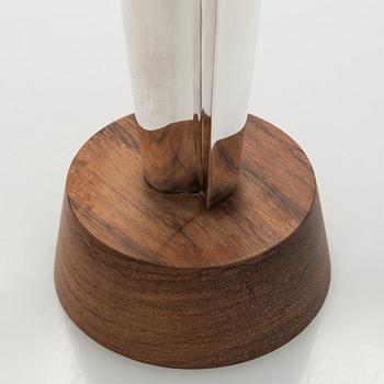 Tapio Wirkkala, vas, sterlingsilver och palisander, TW 228, "Liekki" (Flamma), Kultakeskus, Tavastehus.