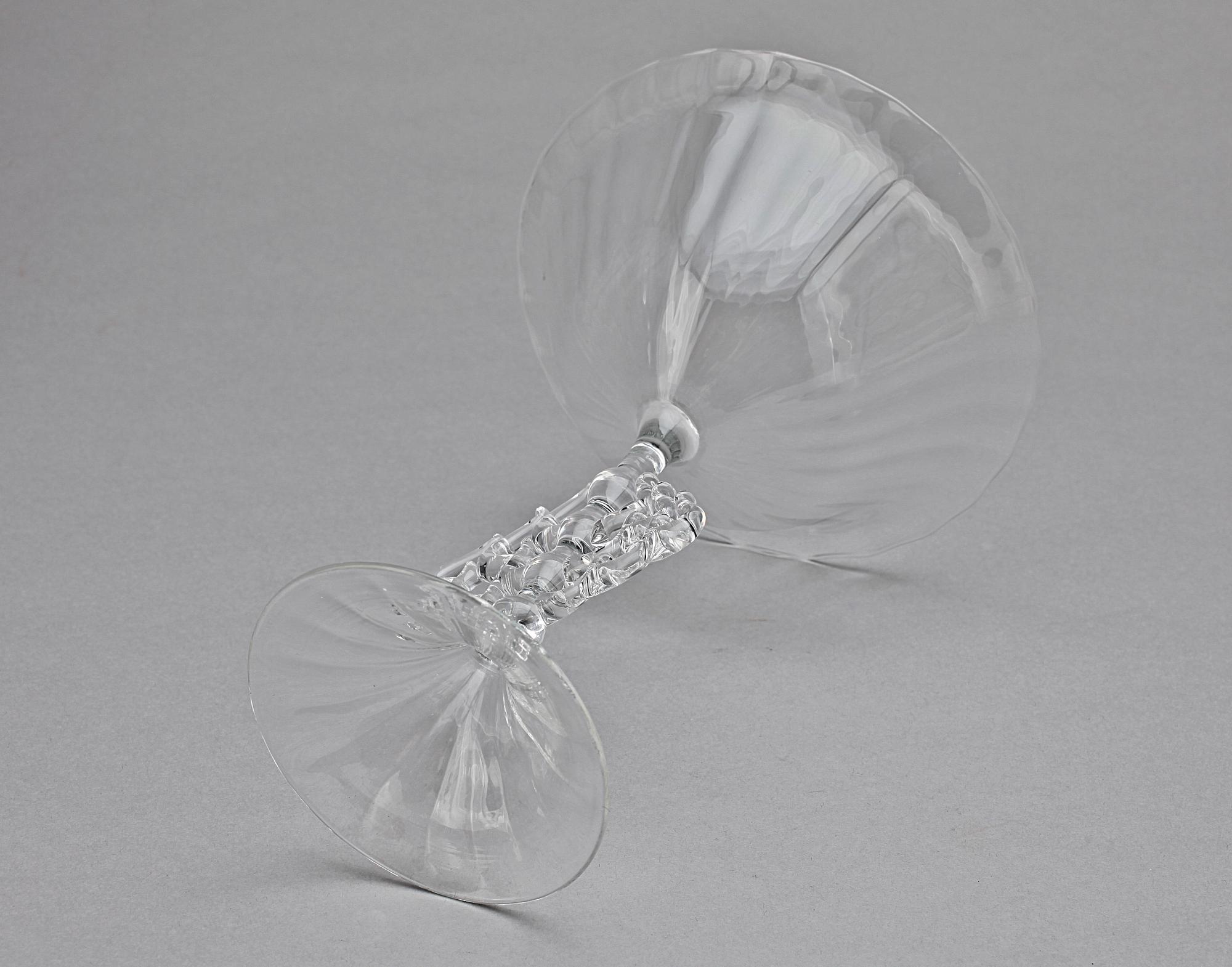 SKÅL PÅ FOT, glas, Nils Landberg, Orrefors, 1900-talets mitt.