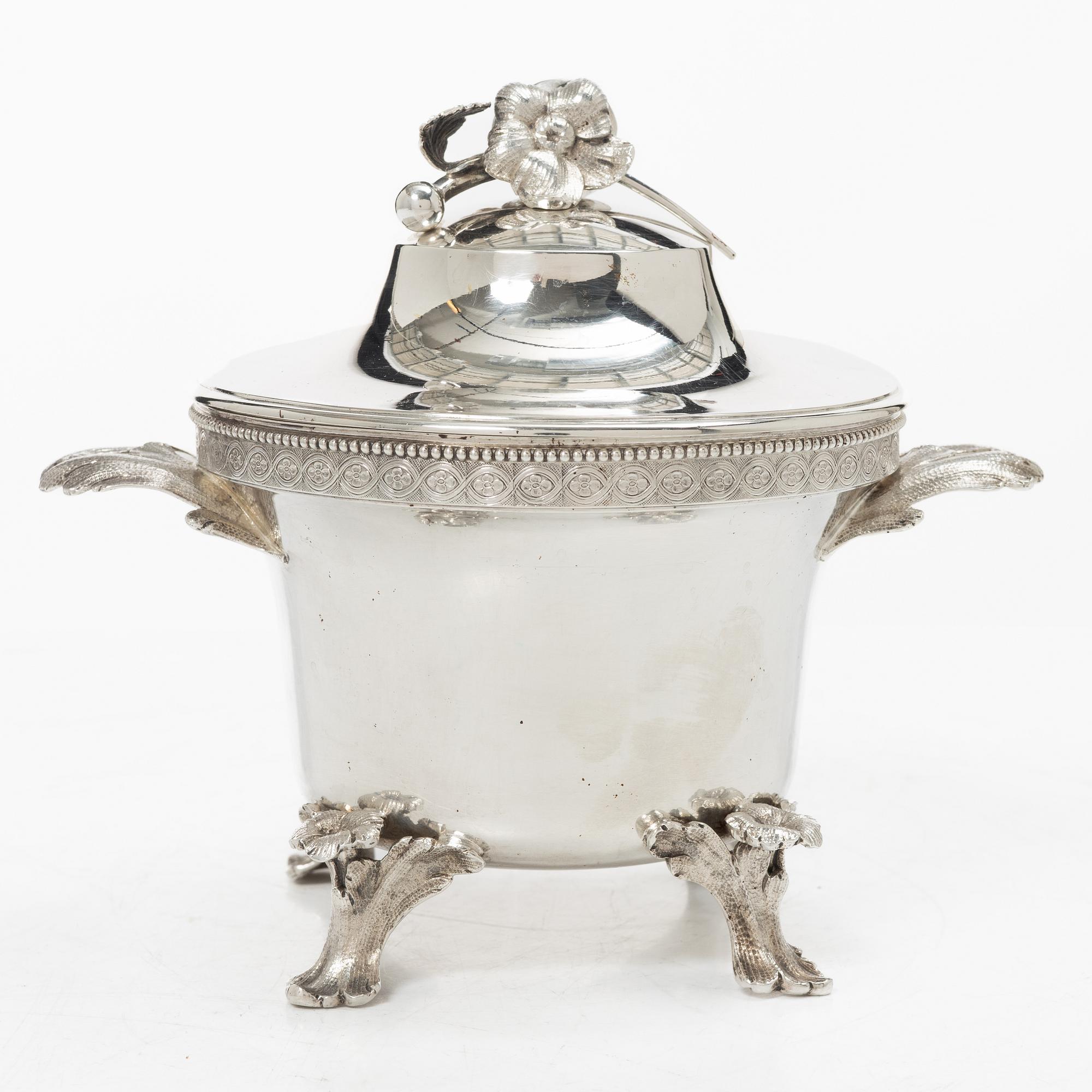 A Swedish silver bowl with lid, mark of Alfred Ambrosius, Stockholm 1891.