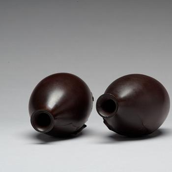 A pair of Japanese bronze vases, Meiji (1868-1912).