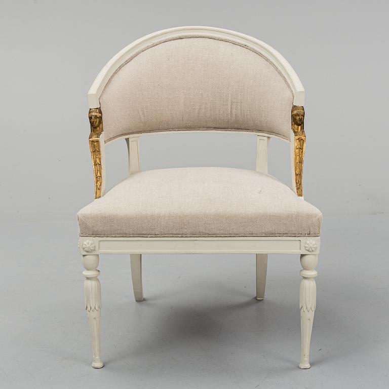 BALJFÅTÖLJ, Ephraim Ståhl, mästare i Stockholm 1794-1820, sengustaviansk samt med Stockholm stolmakarämbetes sigill.