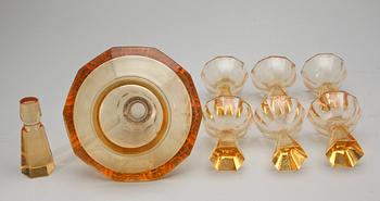 FLASKA samt GLAS, 1 + 6 glas och silver, art deco, Lettland, 1900-talets första hälft.