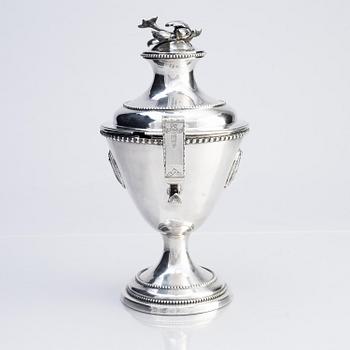 Petter Gillberg, sockerskål med lock, silver, Varberg 1790. Gustaviansk.