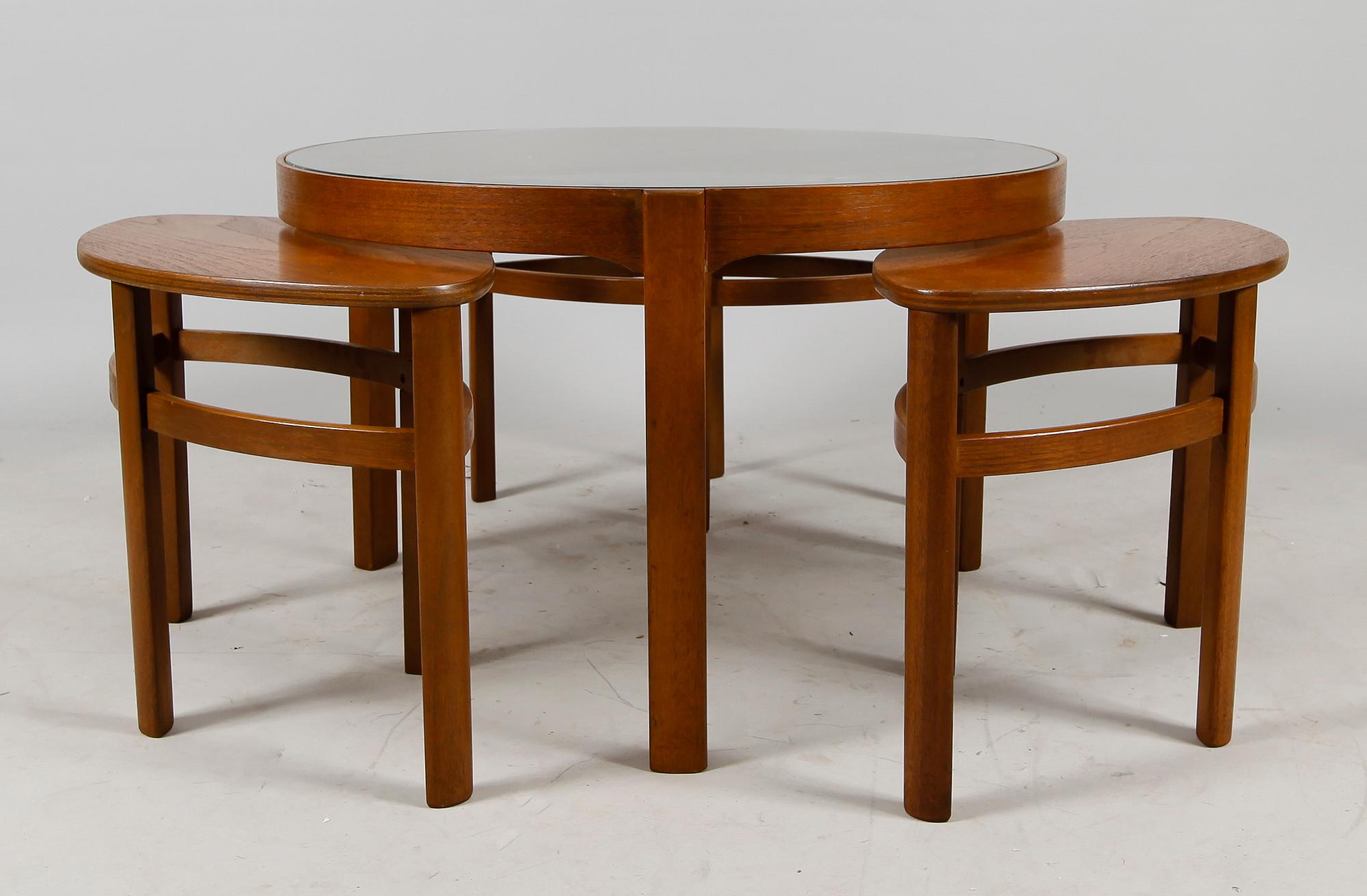 SOFFBORD, 4 del, England, 1900-talets andra hälft.