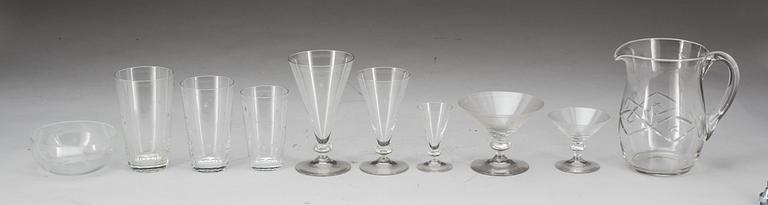 GLASSERVIS, ca 90 delar. 1900-tal.