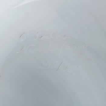 OIVA TOIKKA, skulptur, glas, "Valkoposkihanhi", Nuutajärvi Notsjö Pro Arte, Iittala, signerad och numrerad 295/2000.