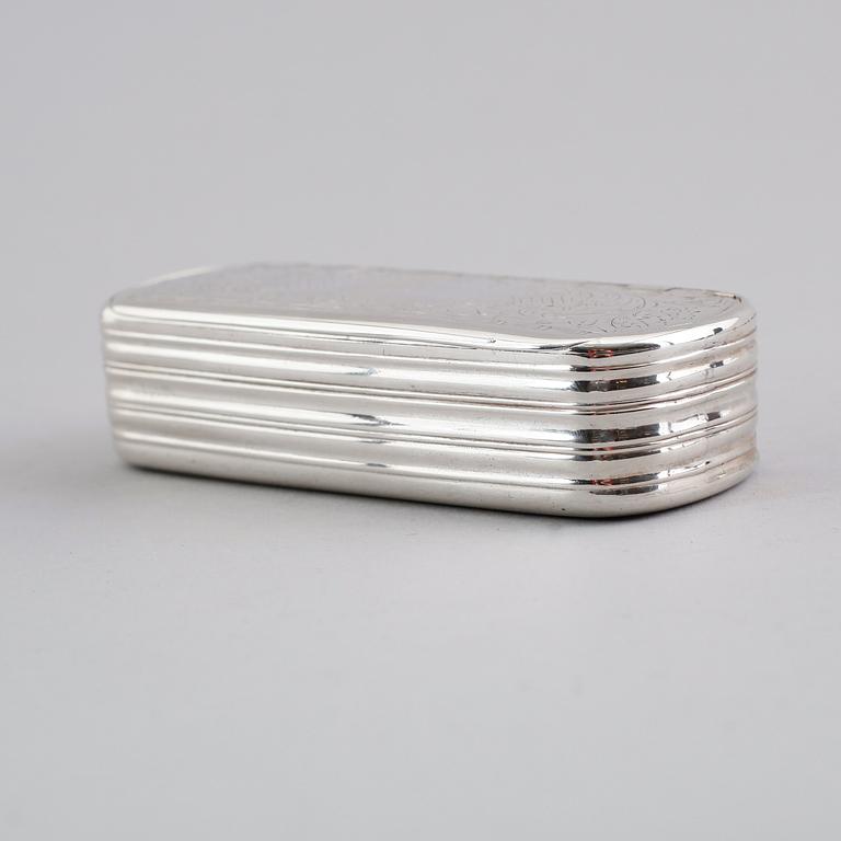 DOSA, silver, Sundström, 1868. Vikt ca 128 gram.