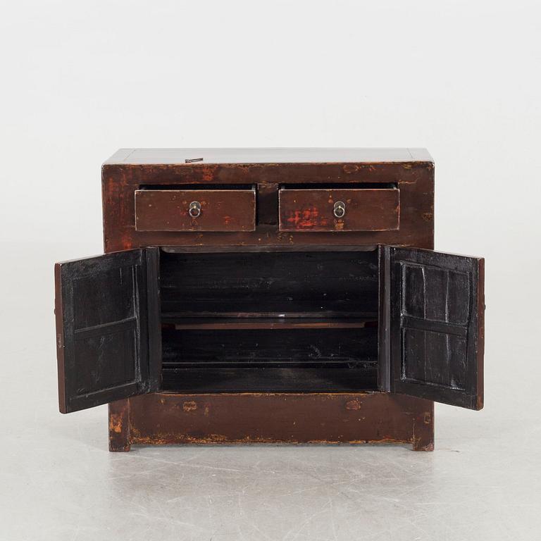 A 20th century Chinese sideboard / cabinet.