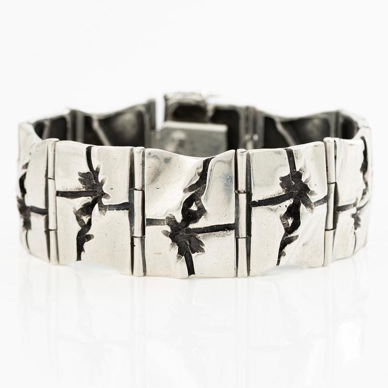 Bracelet, silver, hallmarked NM.