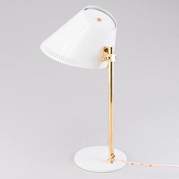 PAAVO TYNELL, A mid 20th century table lamp '9227' for Idman, Finland.