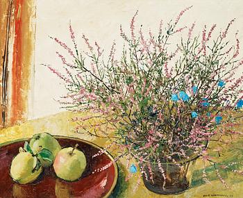 671. Olle Hjortzberg, Still life with apples.