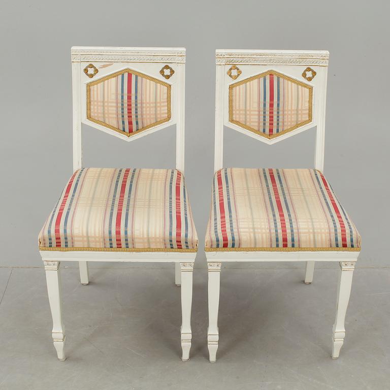 STOLAR, ett par, empirestil, omkring 1900.