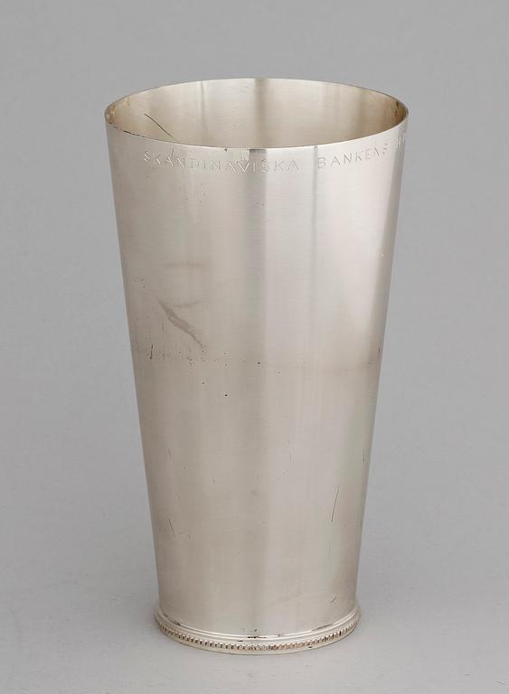 BÄGARE, Sterlingsilver, Wiwen Nilsson, Lund,  1961. Totalvikt 357 g.