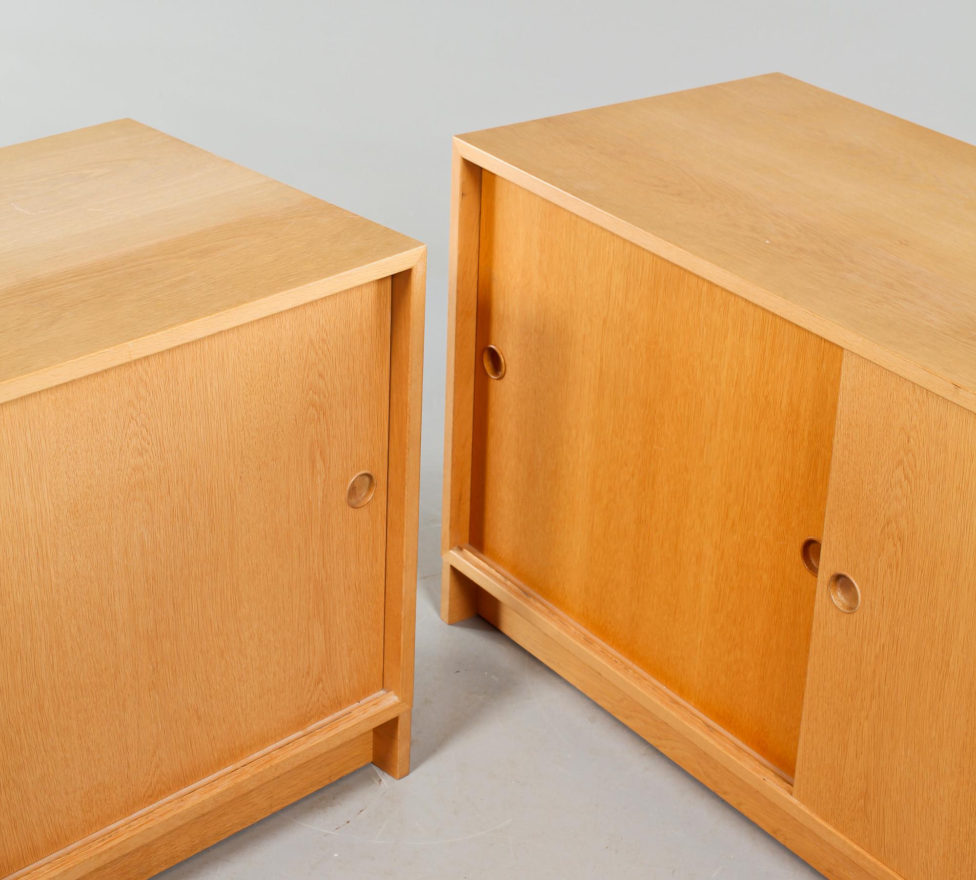 SIDEBOARD, ett par, "Öresund", Börge Mogensen, Karl Andersson & Söner, 1900-talets andra hälft.