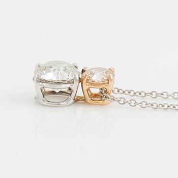 Collier med två briljantslipade diamanter. Medföljande GIA report.