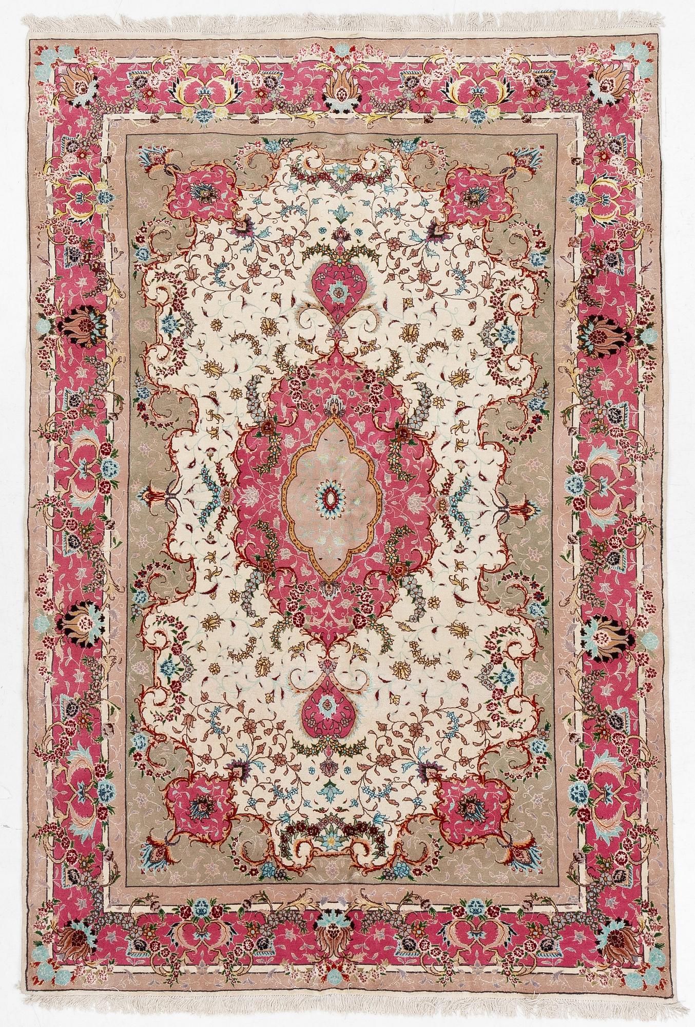 Rug, Tabriz, approx. 290 x 190 cm.