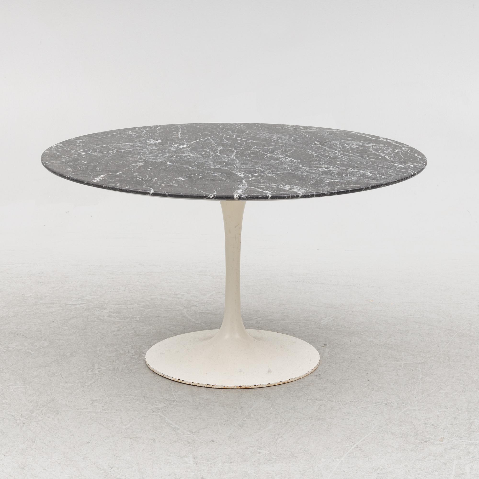 Eero Saarinen, a 'Tulip' coffee table, Knoll International or licensed manufactured by Nordiska Kompaniet, 1960s-70s.