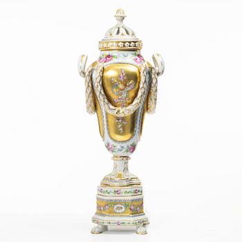 A Louis XVI-style potpurri porcelain urn, Dresden, Germany, 20th century.